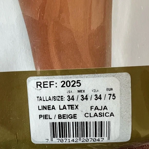 Ann Chery nude latex waist cincher - Picture 4 of 5